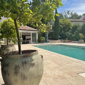 villa-180-m2-piscine.fr-provencehotel.com/